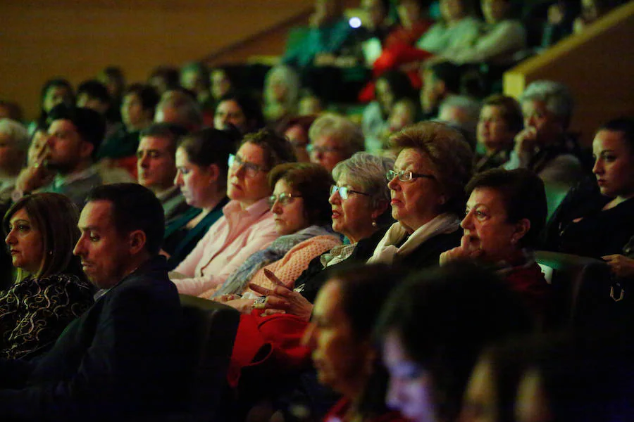 El Parque de las Ciencias fue escenario este miércoles por la noche de la entrega de los premios Igualdad con los que la Diputación de Granada recooce la labor por equiparar a mujeres y hombres de diversos colectivos y entidades de la provincia.