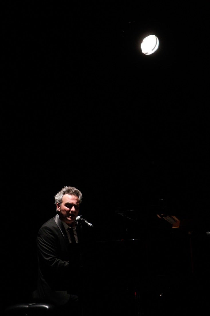 La compañía Sabor de Tango presentó ayer en el teatro Isabel la Católica, en el marco del 31 Festival Internacional de Tango, el montaje 'Tango break fusión' y 'El espectáculo'. También actuaron el cuarteto Proyecto Tamgú con 'Tango al sur' y el pianista Mariano Siccardi. El programa del Festival continuará hoy, a las 21.00 horas en el teatro Isabel la Católica, con Ecos de la XI Cumbre Mundial del Tango de Melilla con Eve Acosta (voz) y Pablo Giménez (guitarra)