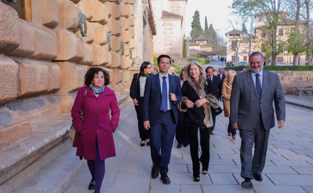 Imagen principal - El PP gestiona por primera vez la Alhambra con varias causas abiertas y el &#039;lío&#039; de las entradas