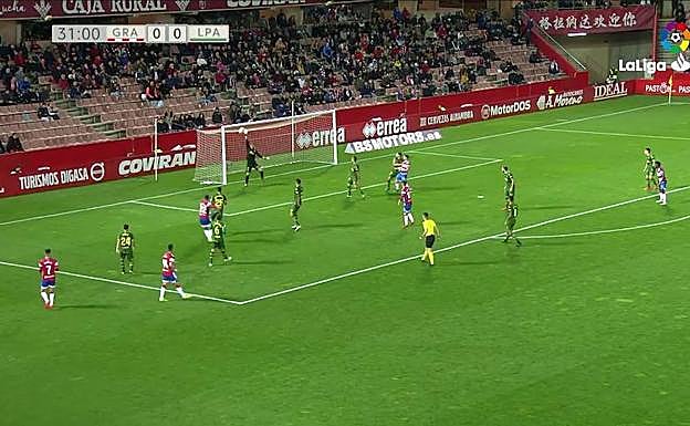 Raúl Fernández, de Las Palmas, hizo la mejor parada de la jornada. 