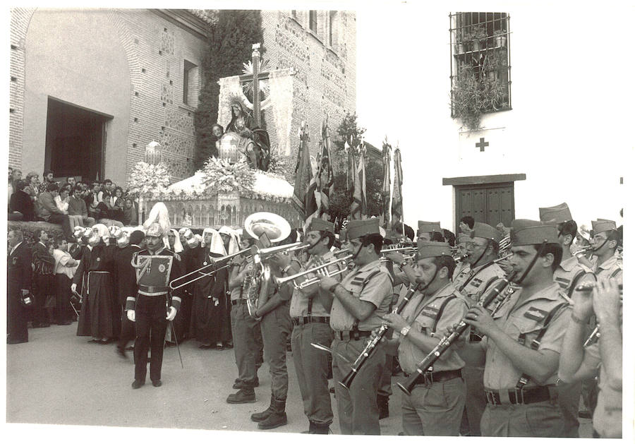 Salida de Santa María de la Alhambra Semana Santa 1989