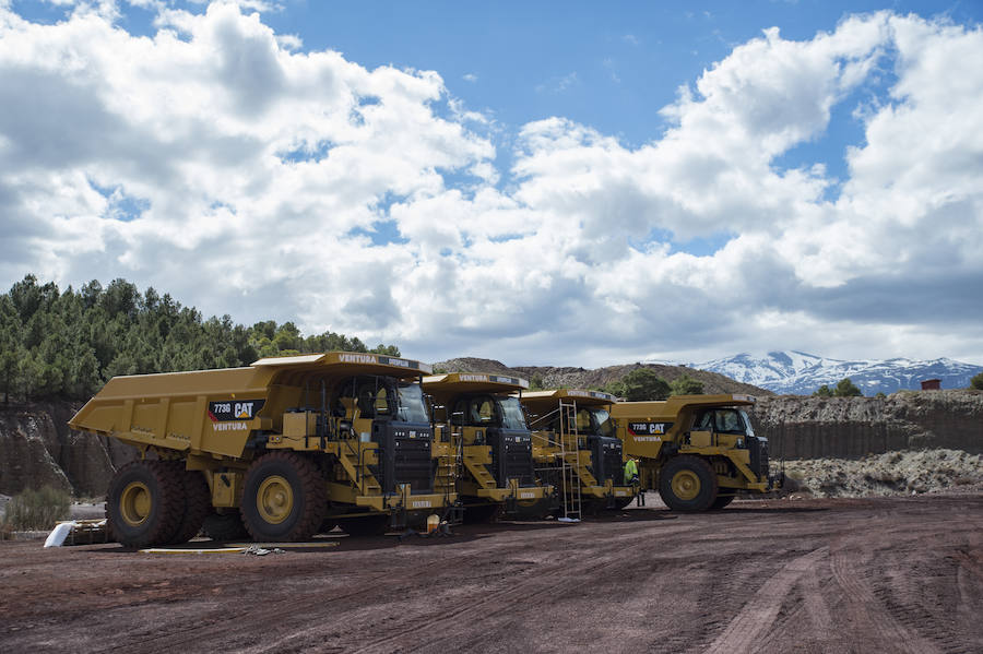 Cerradas desde 1996, las minas de Alquife vuelven a extraer mineral 23 años después gracias al desbloqueo burocrático tras meses esperando la puesta en marcha de la fase de explotación, pues la Junta había firmado en marzo de 2018 el plan de labores.