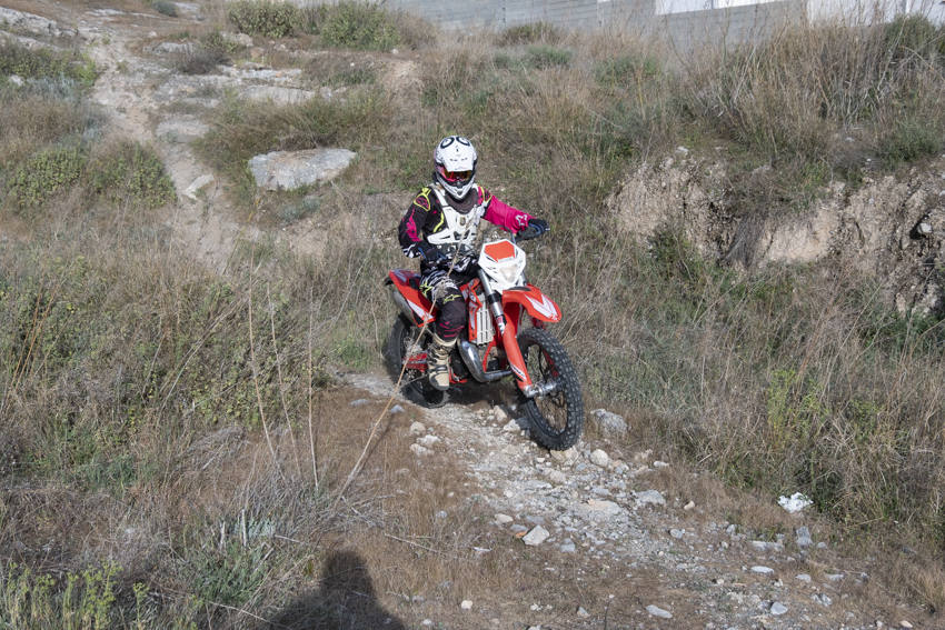 La paduleña es la única corredora granadina de moto de enduro que ha competido en campeonatos oficiales hasta el momento