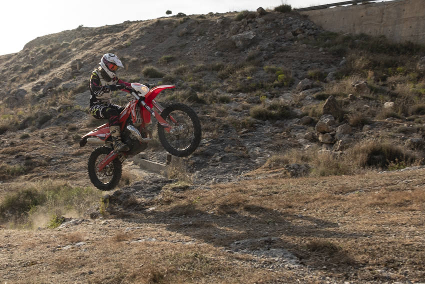 La paduleña es la única corredora granadina de moto de enduro que ha competido en campeonatos oficiales hasta el momento