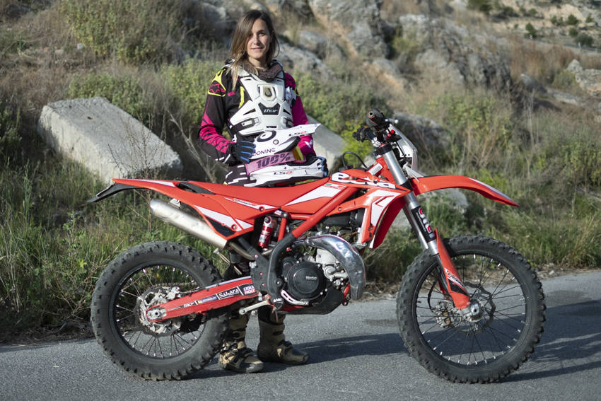 La paduleña es la única corredora granadina de moto de enduro que ha competido en campeonatos oficiales hasta el momento