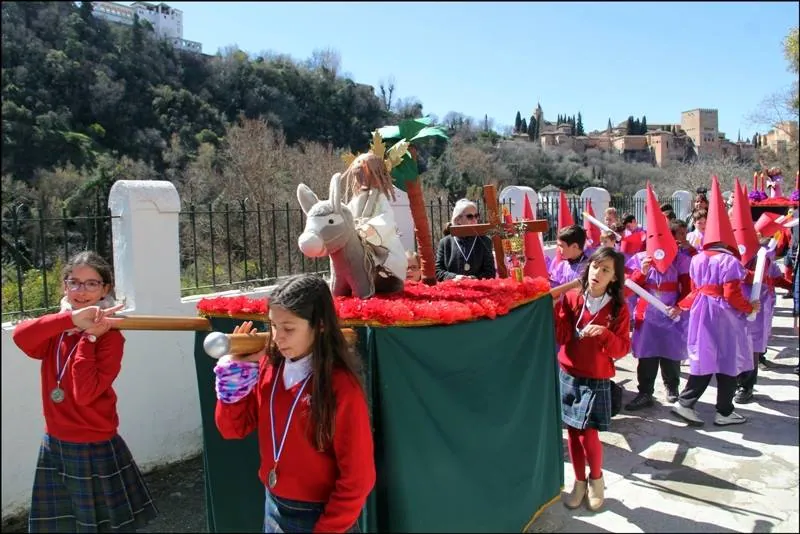 Procesión infantil del Ave María.