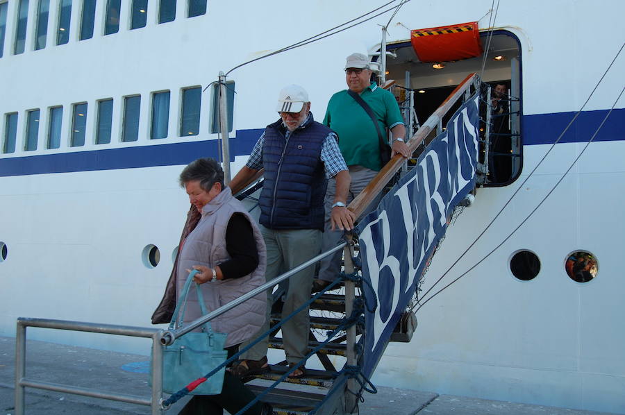 El puerto de Motril recibirá este año un 53% más de cruceristas que la temporada pasada