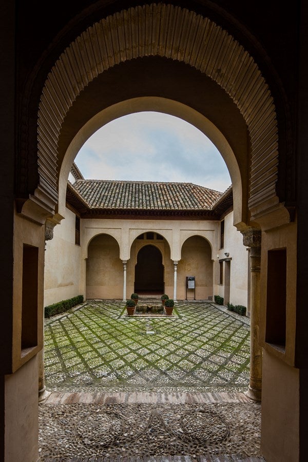 El interior dell palacio de Dar Al Horra.