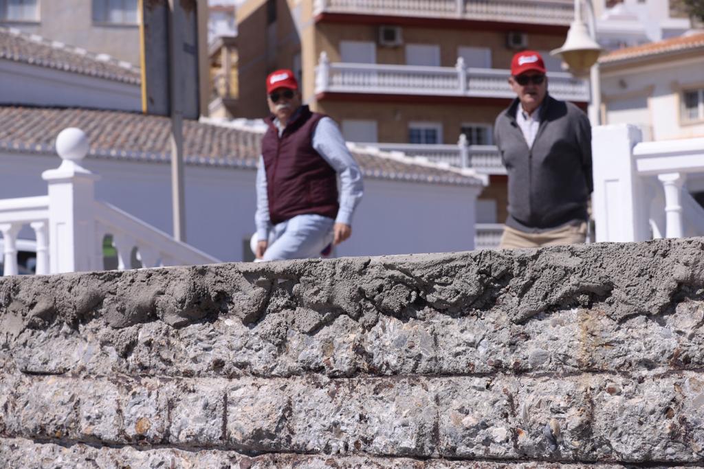 La ya maltrecha escollera de Velilla ha quedado muy dañada y tanto esa zona como Cotobro, Marina del Este y Peña Parda han perdido gran cantidad de arena 