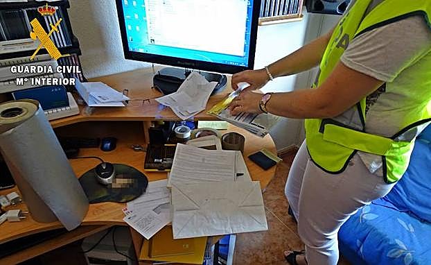 Investigan a una pareja por estafar al menos a a seis personas en la provincia de Granada