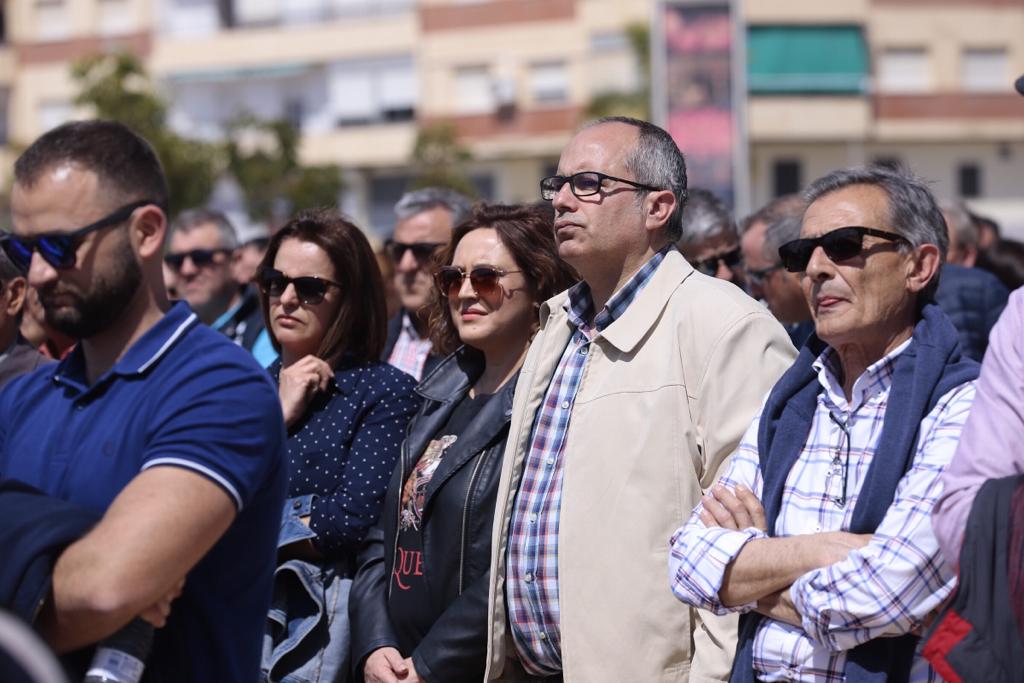 Alrededor de medio millar de personas se han concentrado en Motril para pedir que se hagan ya la canalizaciones de la presa