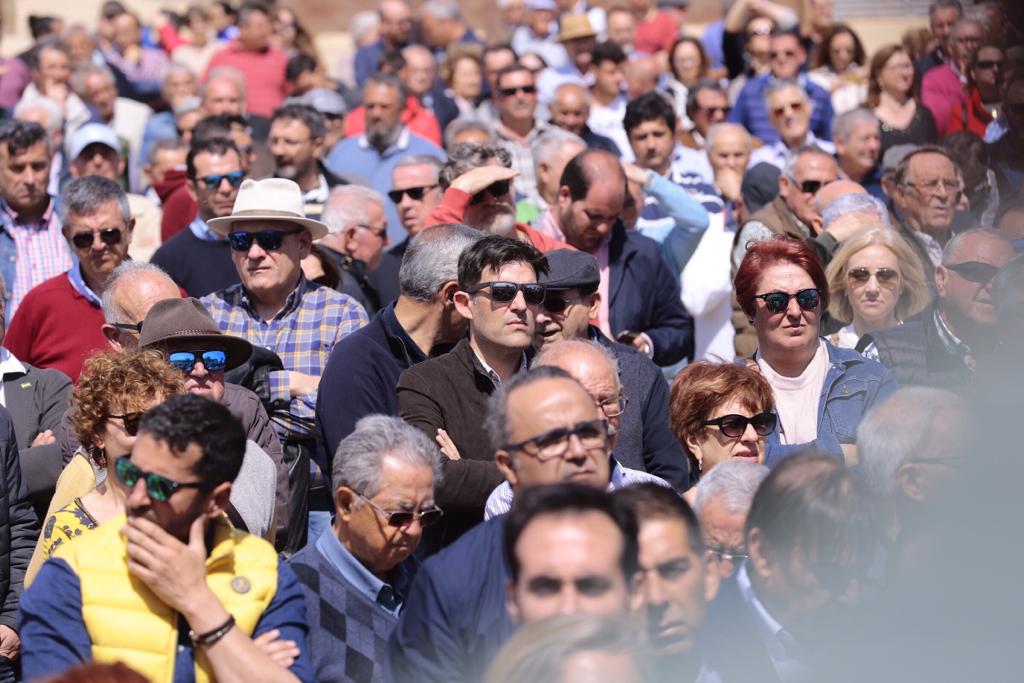 Alrededor de medio millar de personas se han concentrado en Motril para pedir que se hagan ya la canalizaciones de la presa