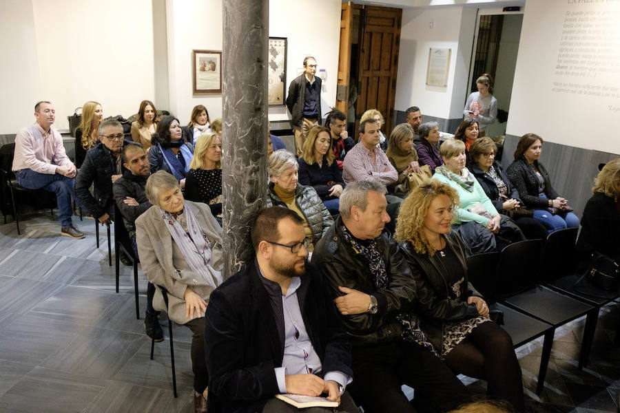 Quico Chirino presentó el jueves 28 de marzo su novela 'A la izquierda del padre' en Motril, acompañado del diputado nacional Carlos Rojas y del escritor y humanista Mario Garcés. Al acto acudieron representantes políticos, empresariales y de la sociedad granadina y motrileña. 