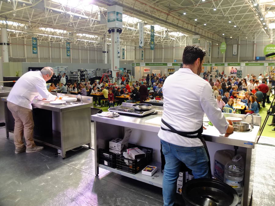 Gran ambiente en el I Salón de Gastronomía Degusta Jaén, con lleno en el pabellón del Ifeja