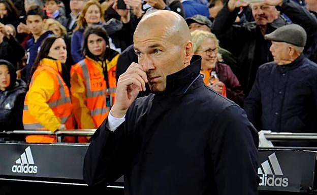 Zinedine Zidane, durante el Valencia-Real Madrid.
