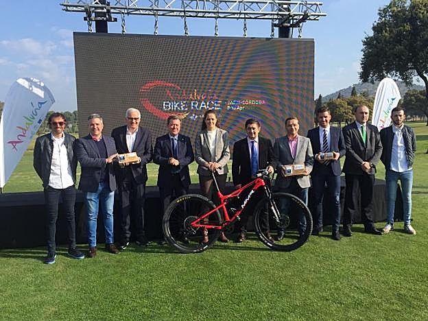 La Garza fue el escenario elegido ayer para la presentación de la gran prueba de mountain bike.