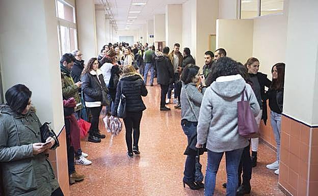 Los opositores el día del examen.