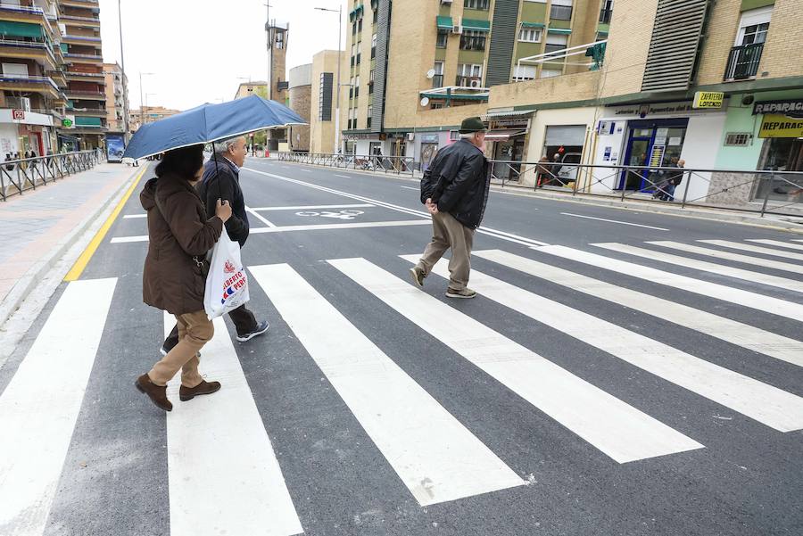 El tramo desde el puente de Zarabanda hasta la rotanda de la Circulación de la Encina luce tal y como prometió el Consistorio hace seis meses