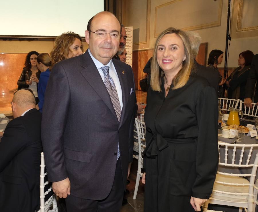 La consejera de Fomento de la Junta de Andalucía ha anunciado varios planes de su área para los próximos meses en la provincia de Granada