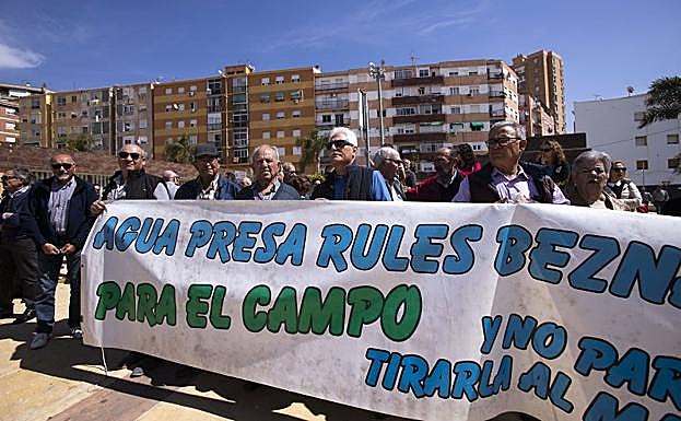 Los regantes se movilizaron en Motril el pasado 29 de marzo y pidieron avances concretos. 