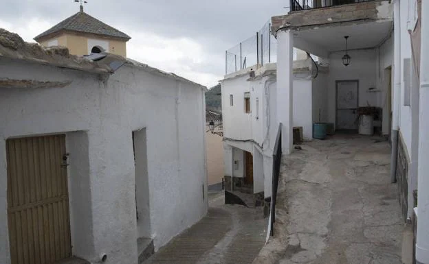 En Tímar, un anejo de Lobras, viven sólo varias familias. 