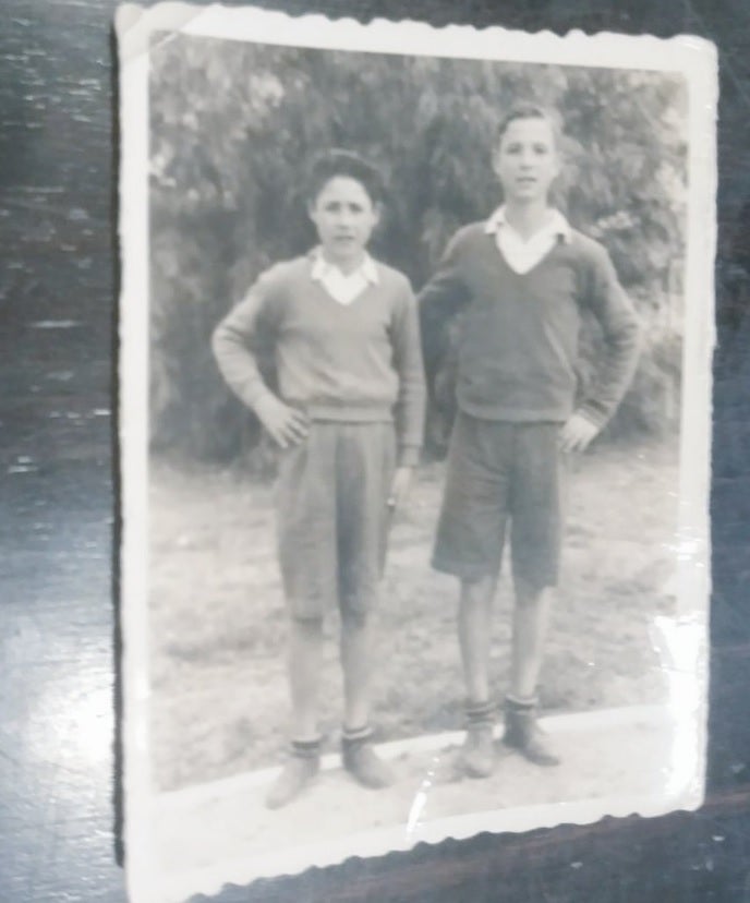 El historiador Alejandro Sánchez Moreno solicita ayuda para «recuperar la historia de su familia» siguiendo varias pistas que pasan por Granada, Sevilla y Cataluña