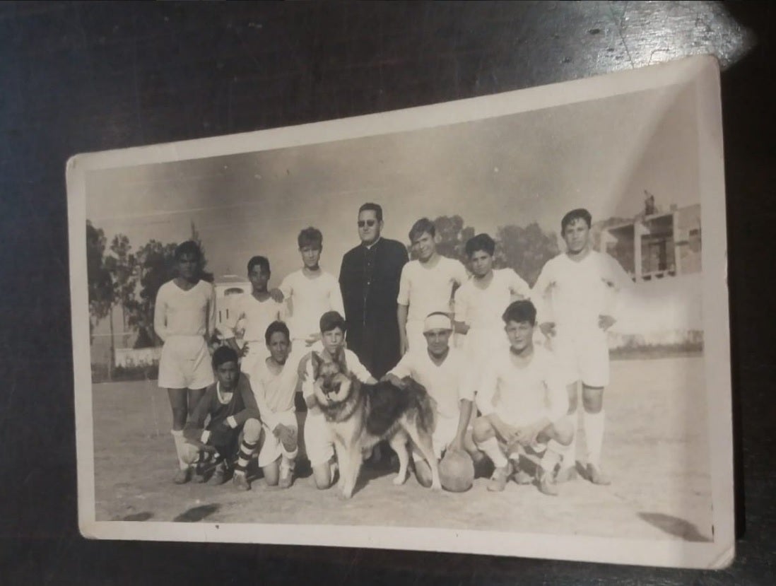 El historiador Alejandro Sánchez Moreno solicita ayuda para «recuperar la historia de su familia» siguiendo varias pistas que pasan por Granada, Sevilla y Cataluña