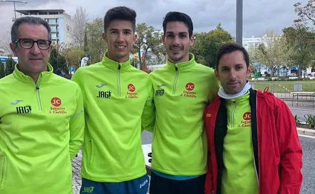 La delegación de la Juventud Atlética Guadix en Portugal. 