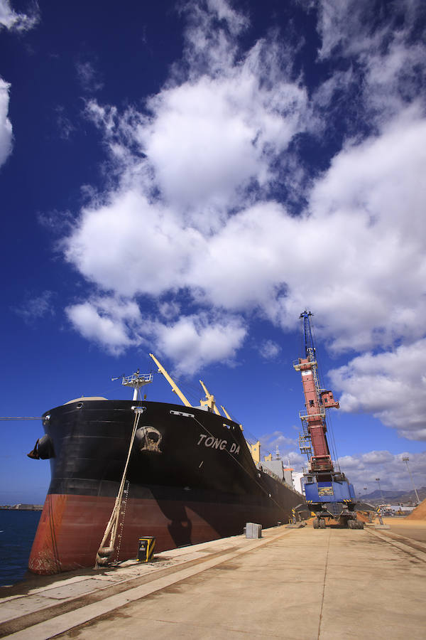 En julio se cargaron 35.000 toneladas de granel líquido en un mismo buque y parecía una cifra inalcanzable