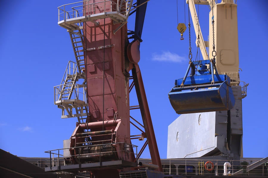 En julio se cargaron 35.000 toneladas de granel líquido en un mismo buque y parecía una cifra inalcanzable