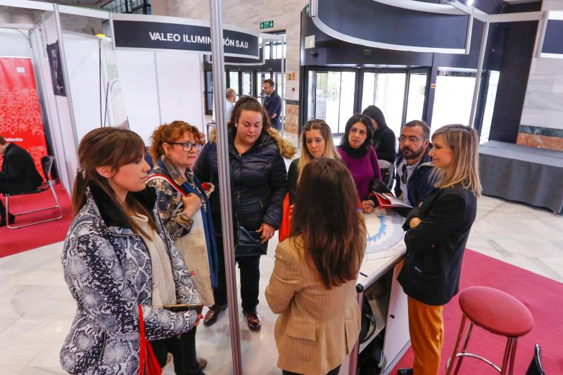 Durante dos días, 9 y 10 de abril, el Palacio de Congresos de Granada se convierte en espacio imprescindible para los jóvenes demandantes de empleo