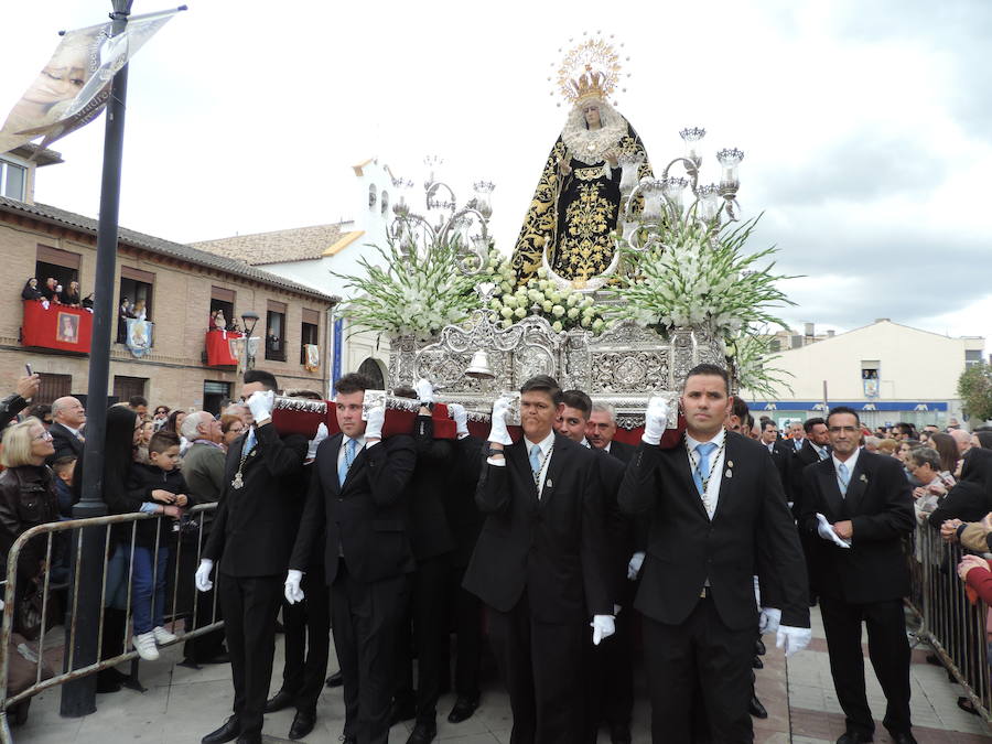 En la procesión figuraban representaciones de más de una decena de hermandades de la provincia y, durante todo el recorrido no dejaron de producirse momentos de emoción entre los devotos