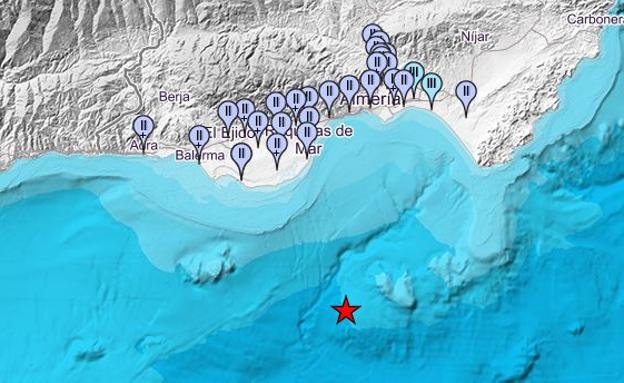 En rojo, el lugar donde se ha producido el terremoto. En azul, lugares donde se ha sentido