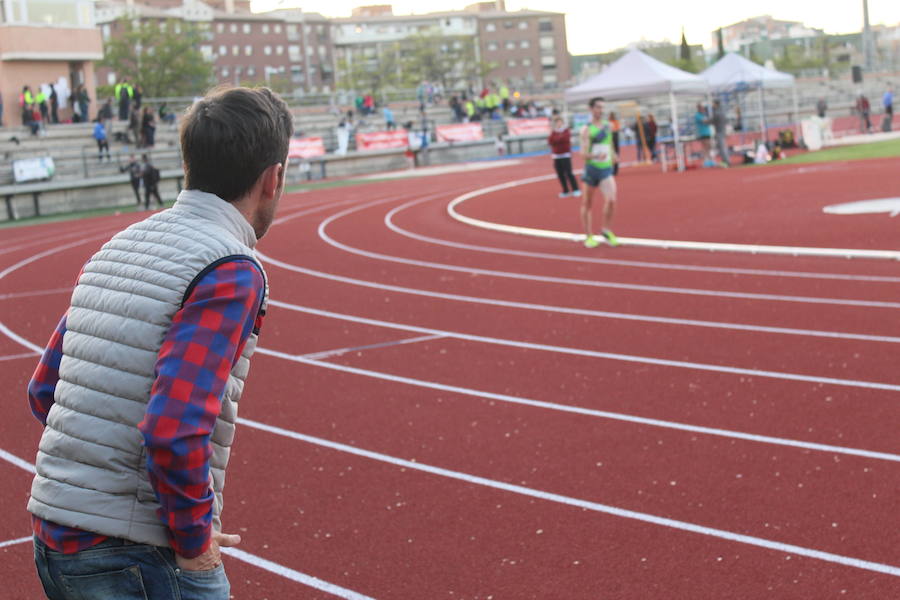 El Núñez Blanca recupera la competición para su renovada pista con la ilusión de los más pequeños y el oficio de sus figuras de élite