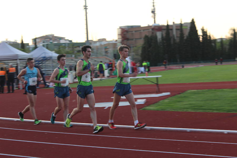 El Núñez Blanca recupera la competición para su renovada pista con la ilusión de los más pequeños y el oficio de sus figuras de élite