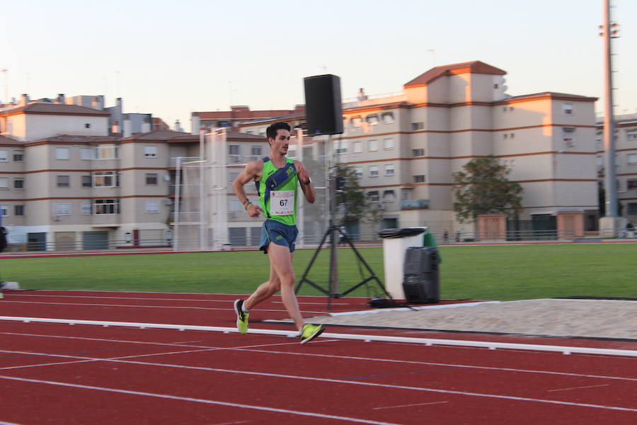 El Núñez Blanca recupera la competición para su renovada pista con la ilusión de los más pequeños y el oficio de sus figuras de élite