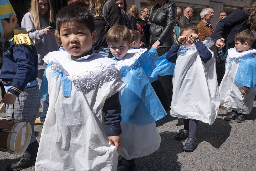 En esta ocasión «hemos estado preparando nosotros todo esto», como decía una chica que iba con su mantilla puesta.
