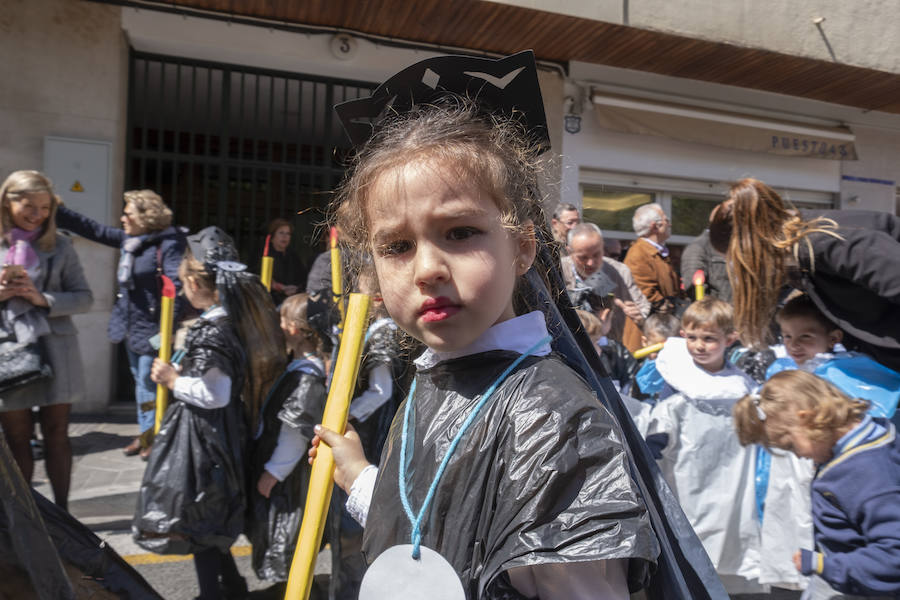 En esta ocasión «hemos estado preparando nosotros todo esto», como decía una chica que iba con su mantilla puesta.