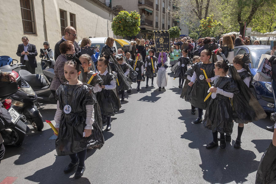 En esta ocasión «hemos estado preparando nosotros todo esto», como decía una chica que iba con su mantilla puesta.