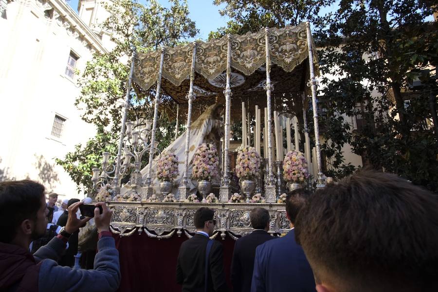 María Santísima de la Encarnación desfila desde el Sagrario