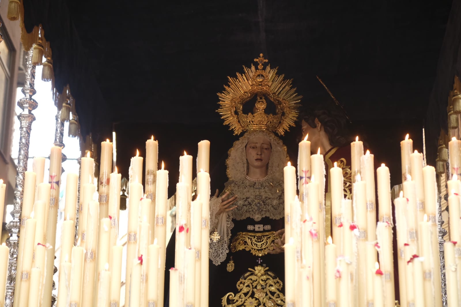 Echamos la vista atrás para recordar el primer día de las estaciones de penitencia en las calles de la capital