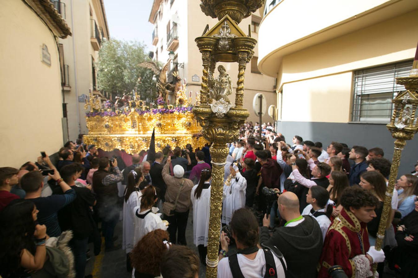 Una de las cofradías más señeras del barrio ha procesionado hoy 