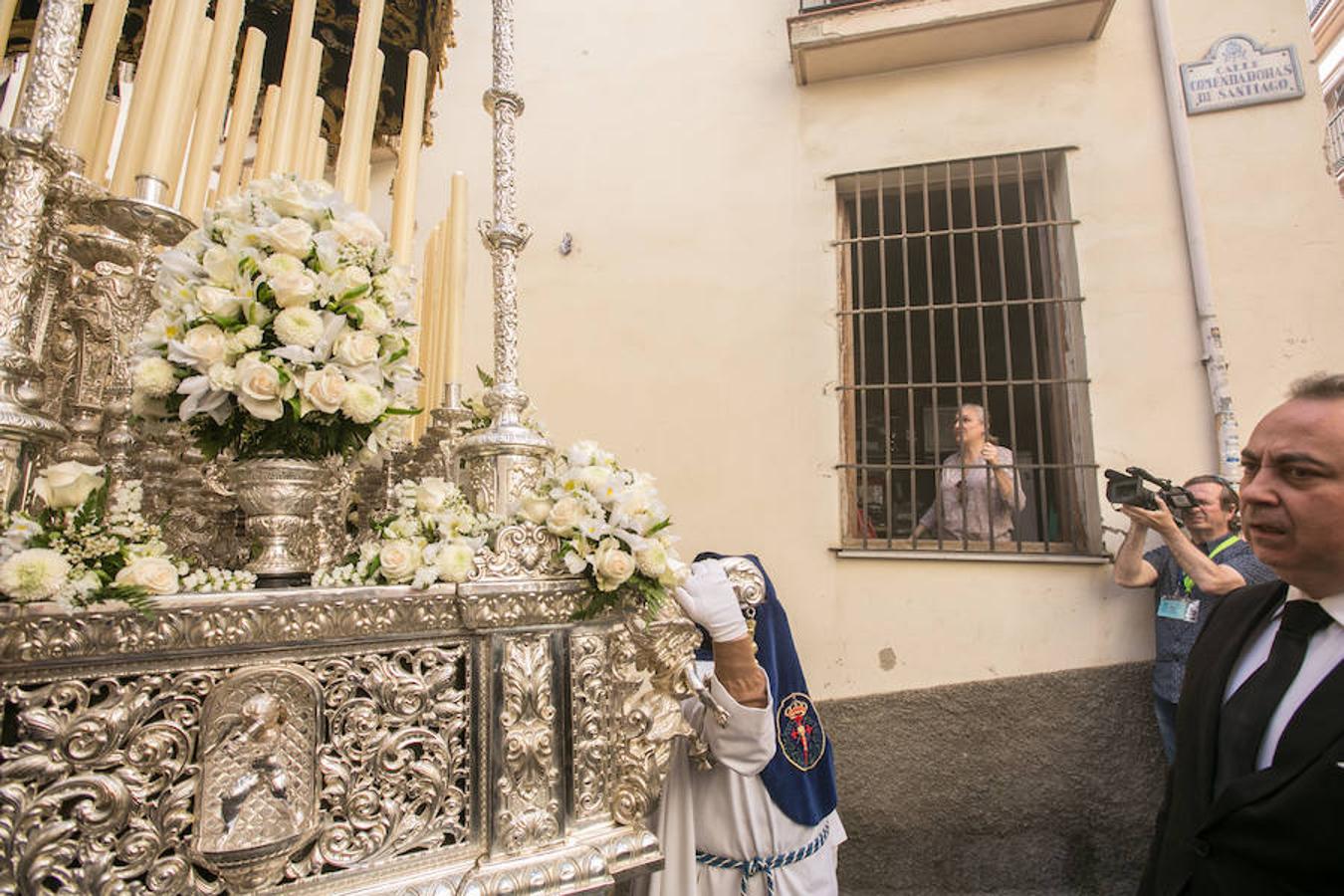 Una de las cofradías más señeras del barrio ha procesionado hoy 