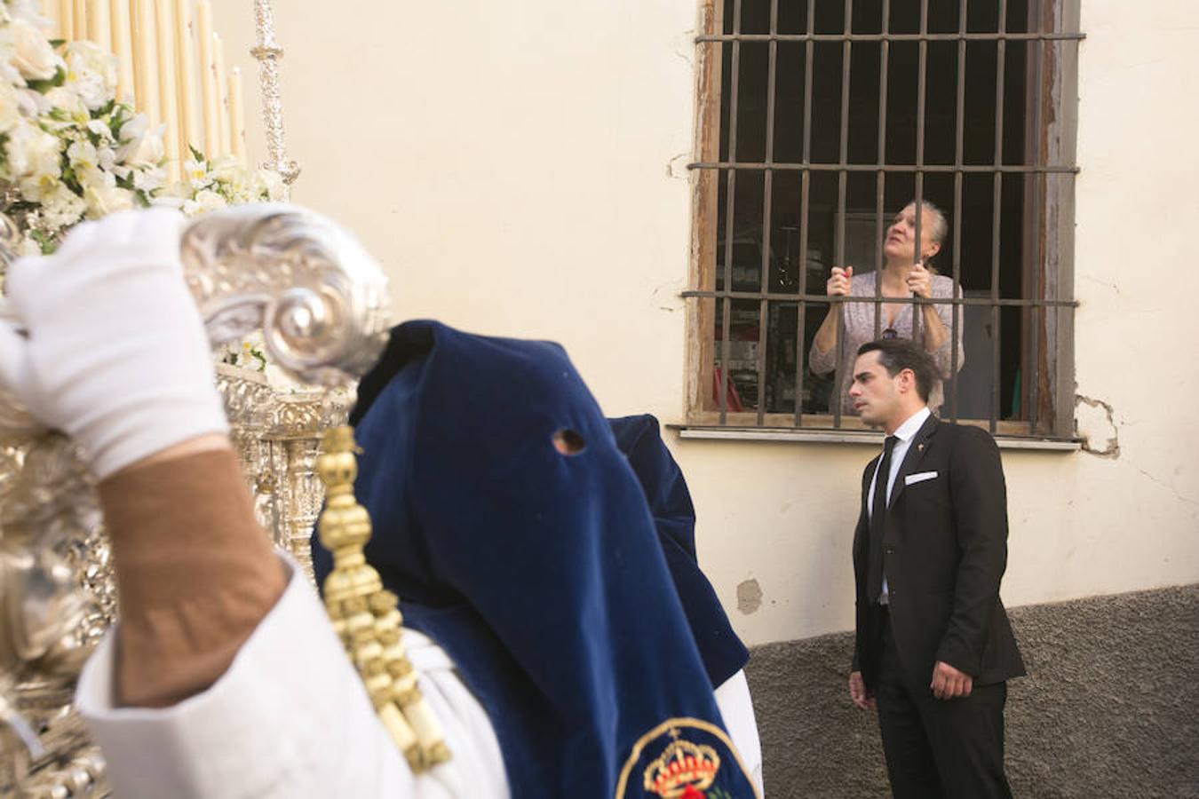 Una de las cofradías más señeras del barrio ha procesionado hoy 