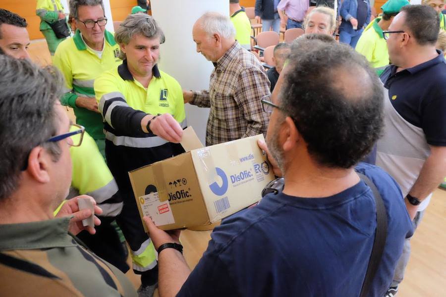 Los trabajadores han votado a favor del paro en la asamblea celebrada este mediodía