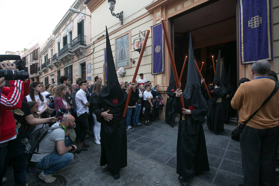 La última cofradía de este lunes comienza a recorrer el centro de la ciudad a última hora de la tarde