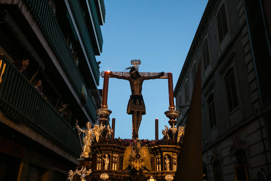 La última cofradía de este lunes comienza a recorrer el centro de la ciudad a última hora de la tarde