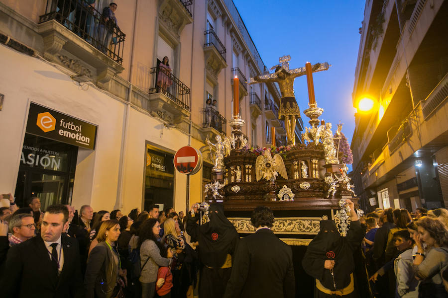 La última cofradía de este lunes comienza a recorrer el centro de la ciudad a última hora de la tarde