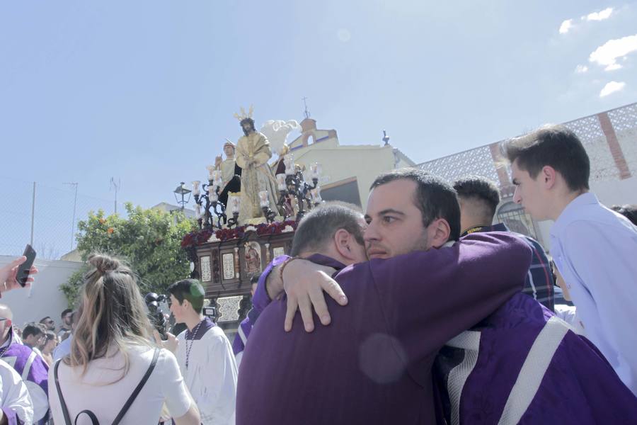 Gran sabor cofrade en el callejeo por las estrechas calles de su barrio, y lucido recorrido por las calles de San Ildefonso y carrera oficial