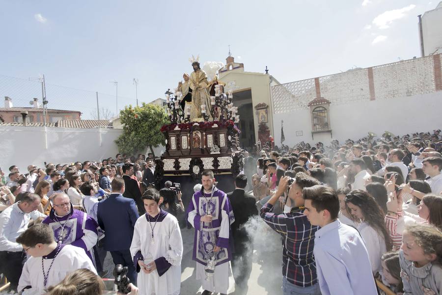 Gran sabor cofrade en el callejeo por las estrechas calles de su barrio, y lucido recorrido por las calles de San Ildefonso y carrera oficial